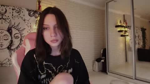 Snapshot of p0rsche911 chatting on December 2024 11:49:02 PM Alice online show from December 2024 11:49:02 PM