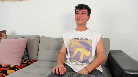 P online show from November 2025 02:34:02 AM