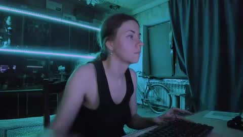 Snapshot of pa1e_pr1ncess chatting on July 2026 05:51:02 PM Ella online show from July 2026 05:51:02 PM