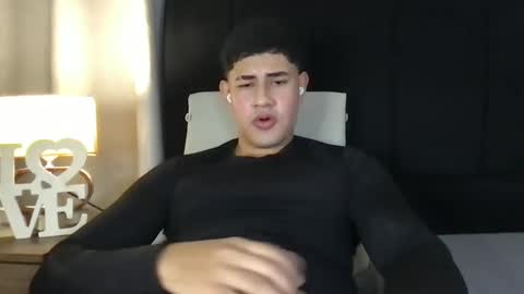 Javi    online show from February 2025 01:21:01 AM