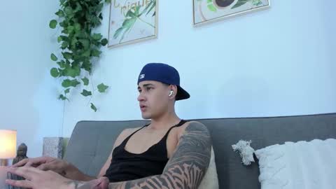 Javi    online show from February 2026 01:17:01 PM