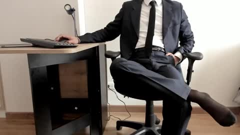 Snapshot of pablo_rincon95 chatting on December 2024 03:25:02 PM pablo rincon95 online show from December 2024 03:25:02 PM