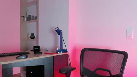 Snapshot of pablo_rincon95 chatting on February 2025 10:56:02 AM pablo rincon95 online show from February 2025 10:56:02 AM