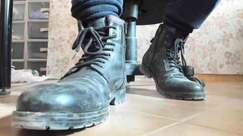 Pablo Meness online show from December 2025 06:44:01 AM