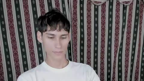 Snapshot of paimon_goetia chatting on April 2026 09:15:02 PM Alexander Grigori online show from April 2026 09:15:02 PM