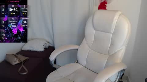 paiperhalliwey online show from November 2025 06:31:02 PM