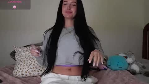 Holly  online show from October 2025 11:42:02 PM