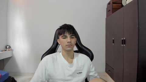 Snapshot of pakun_ chatting on December 2024 03:12:02 PM pakun_ online show from December 2024 03:12:02 PM