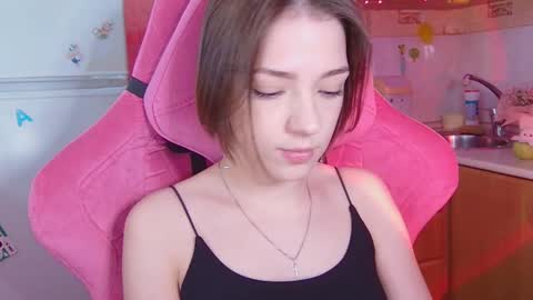 Snapshot of pambeeslyy chatting on June 2026 11:38:01 AM Pam online show from June 2026 11:38:01 AM