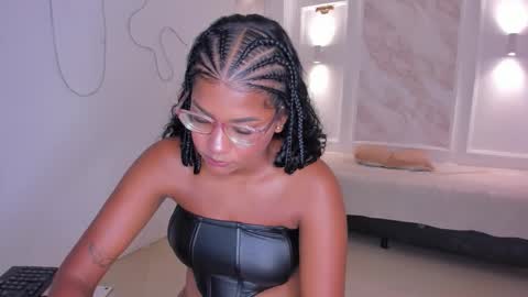Snapshot of pamela_78_ chatting on October 2025 07:03:01 PM pamela online show from October 2025 07:03:01 PM