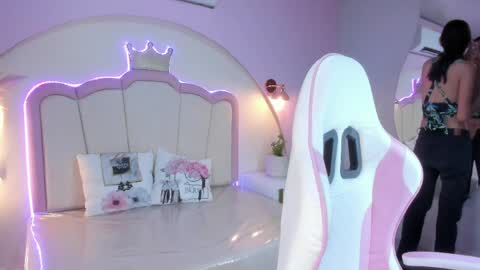 Princess Pamela  online show from April 2026 08:39:01 PM