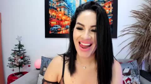 Snapshot of pamela_rosal chatting on December 2024 01:22:02 PM Pamela online show from December 2024 01:22:02 PM