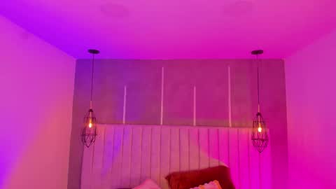 Manuela online show from September 2025 11:55:02 AM