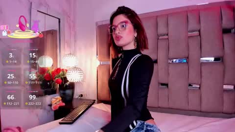 Snapshot of pamelaaddams_ chatting on December 2025 05:35:01 AM Pamela online show from December 2025 05:35:01 AM