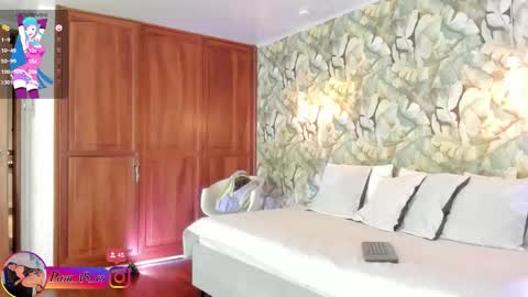 Snapshot of pamelarizzo_ chatting on November 2025 01:18:02 PM Pamela 3 online show from November 2025 01:18:02 PM