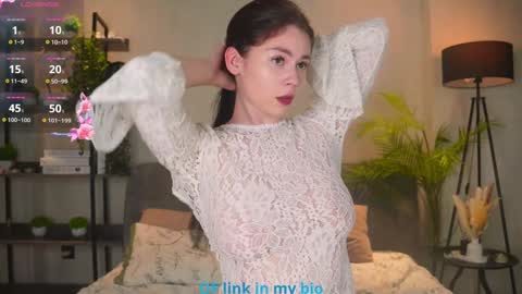 Diana online show from October 2025 11:24:02 PM