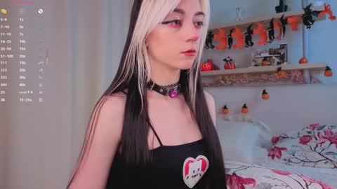 Diana online show from November 2025 03:02:01 PM