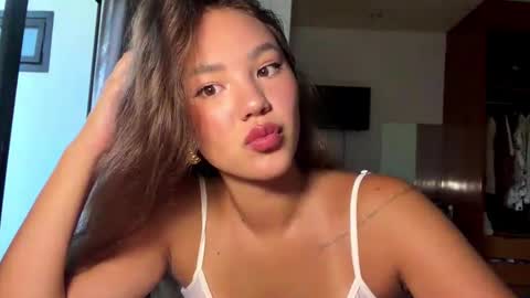 Kamila online show from March 2026 05:12:02 AM