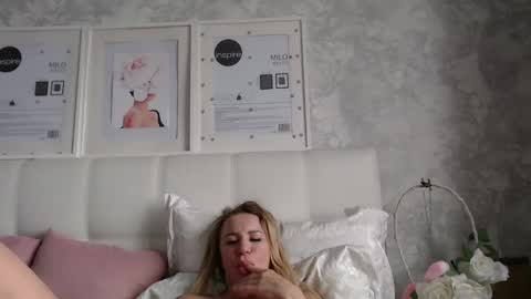 Snapshot of pamella_007 chatting on November 2025 09:30:02 AM Pamella online show from November 2025 09:30:02 AM