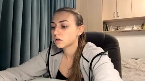 Snapshot of pamulahallquist chatting on July 2026 07:40:02 PM Lia online show from July 2026 07:40:02 PM