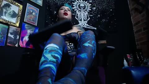       online show from March 2025 11:03:02 PM