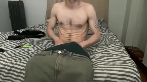 Snapshot of pantslesstraveler_plt chatting on May 2026 03:02:02 AM PantsLessTraveler online show from May 2026 03:02:02 AM