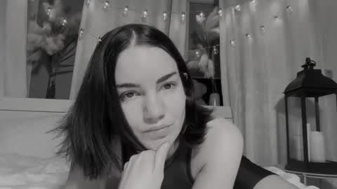 Kristina Kriss online show from September 2025 08:41:01 PM