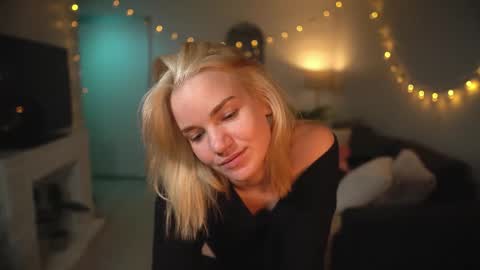 Snapshot of pantykrist chatting on March 2026 10:28:02 PM Kristina Kriss online show from March 2026 10:28:02 PM