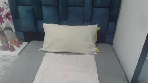 Paola Williams online show from October 2025 08:54:02 PM