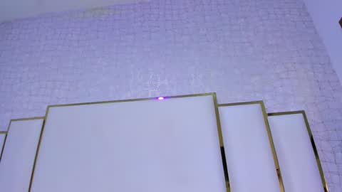 Paola  online show from October 2025 11:31:01 AM