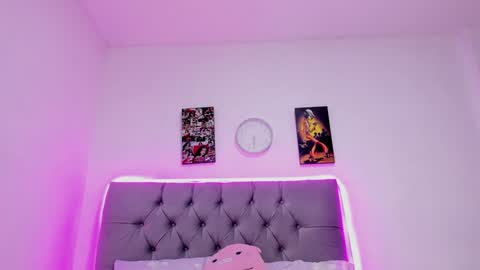 paola online show from December 2024 02:20:02 AM