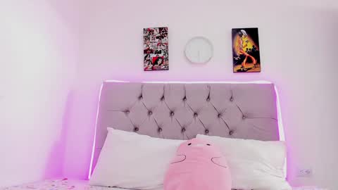 paola online show from December 2024 06:49:01 PM