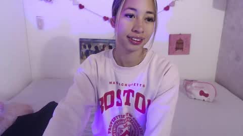 Paola online show from February 2025 11:55:01 AM