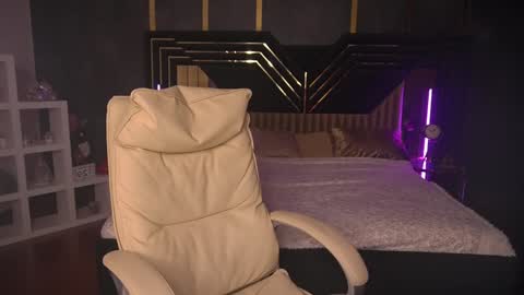 Lia online show from January 2025 06:10:02 PM