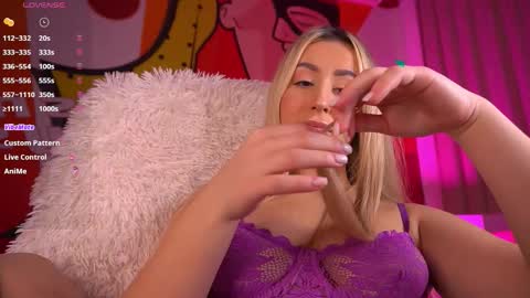 Snapshot of paolamola chatting on February 2026 08:21:01 AM Lia online show from February 2026 08:21:01 AM