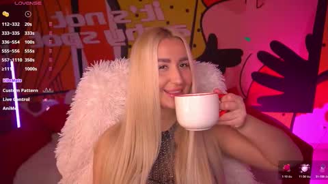 Snapshot of paolamola chatting on February 2026 09:32:02 AM Lia online show from February 2026 09:32:02 AM