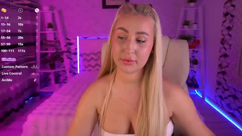Snapshot of paolamola chatting on May 2026 02:34:02 PM Lia online show from May 2026 02:34:02 PM