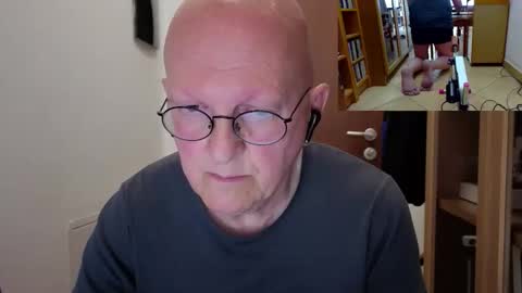 Snapshot of paolo32h chatting on April 2026 01:20:01 PM paolo32h online show from April 2026 01:20:01 PM