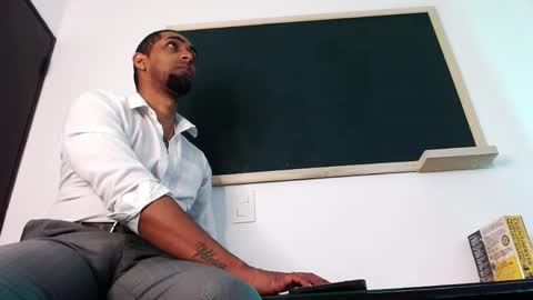 PAOLO online show from April 2026 12:38:02 PM