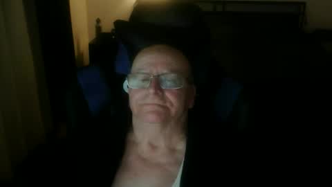 Snapshot of papilly chatting on April 2026 01:37:02 AM papilly online show from April 2026 01:37:02 AM