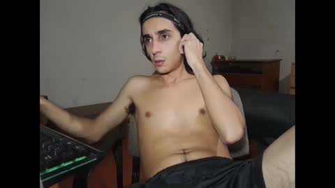 Snapshot of papito20cm chatting on December 2024 02:43:01 AM Lau online show from December 2024 02:43:01 AM