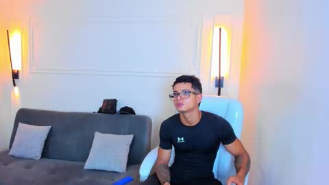 Snapshot of paradise_boy_s chatting on December 2025 06:59:02 PM Ryan And Casper online show from December 2025 06:59:02 PM