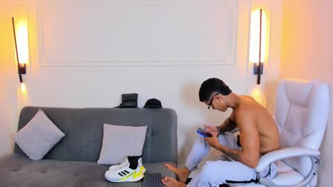 Snapshot of paradise_boy_s chatting on January 2026 07:16:02 PM Ryan And Casper online show from January 2026 07:16:02 PM