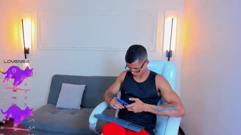 Snapshot of paradise_boy_s chatting on February 2026 05:17:02 PM Ryan And Casper online show from February 2026 05:17:02 PM