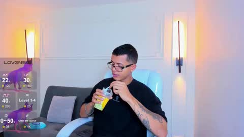 Snapshot of paradise_boy_s chatting on February 2026 12:46:02 PM Ryan And Casper online show from February 2026 12:46:02 PM