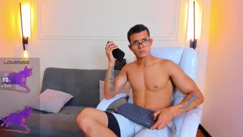 Snapshot of paradise_boy_s chatting on March 2026 06:03:01 PM Ryan And Casper online show from March 2026 06:03:01 PM