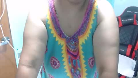 Snapshot of pareja_explosivasexx chatting on October 2025 07:42:01 AM Luna online show from October 2025 07:42:01 AM