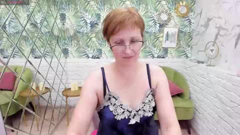 Paris online show from February 2025 02:27:02 AM