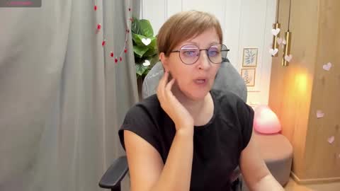 Paris online show from February 2025 04:48:02 PM