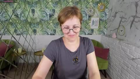 Paris online show from March 2025 02:07:02 AM